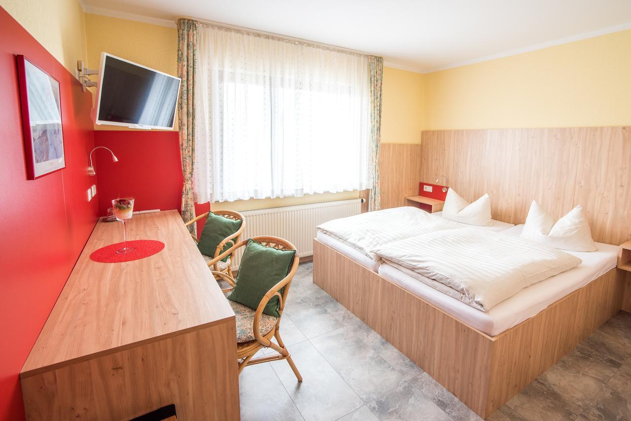 Hotel Schweizerhof Böbingen an der Rems Esterno foto